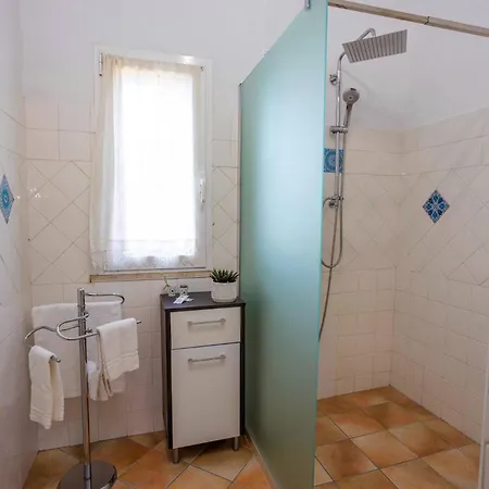 Villa Blue Tulip - Luxury Big House With Garden & Pool
