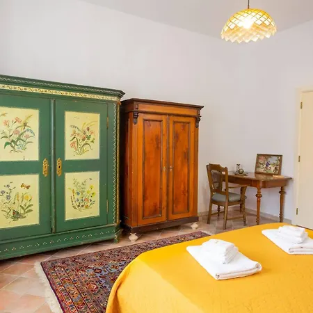 Villa Blue Tulip - Luxury Big House With Garden & Pool